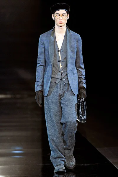 Look 50